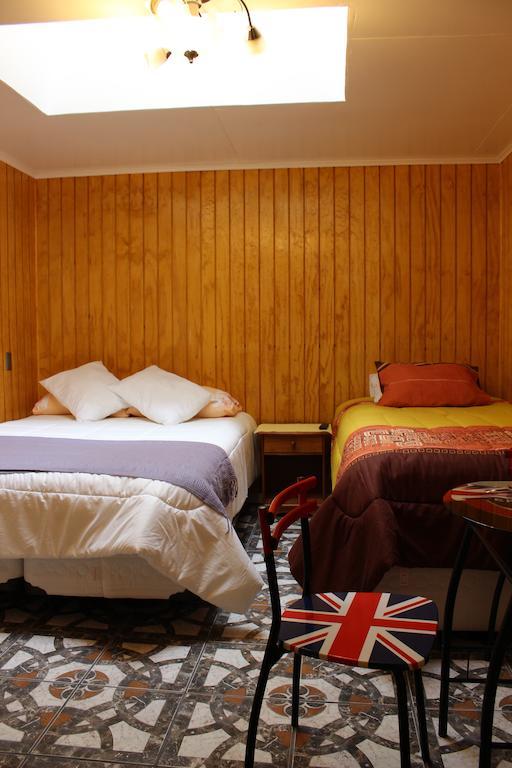 Hotel Yellow Submarine Punta Arenas Habitación foto